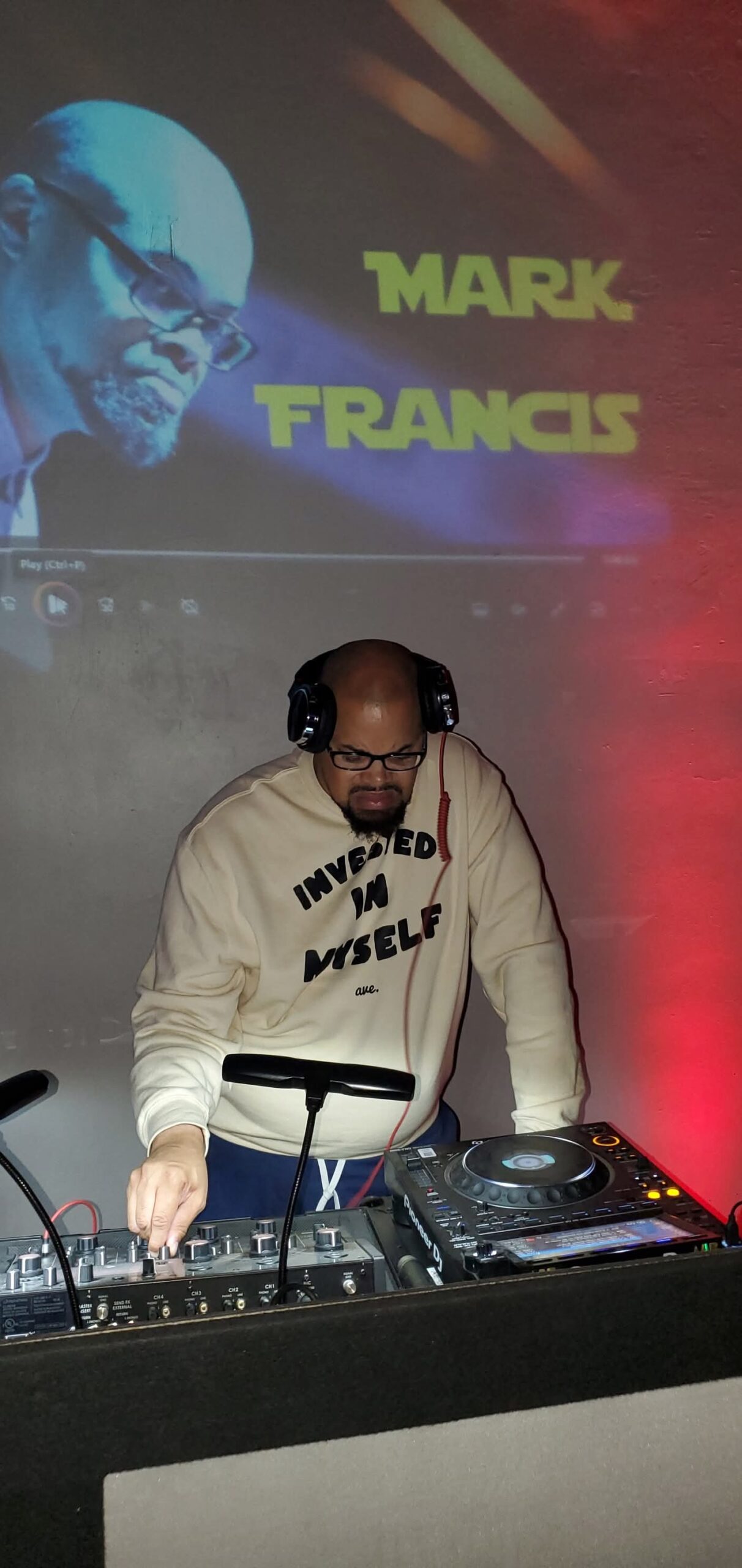 Mark Francis with setup